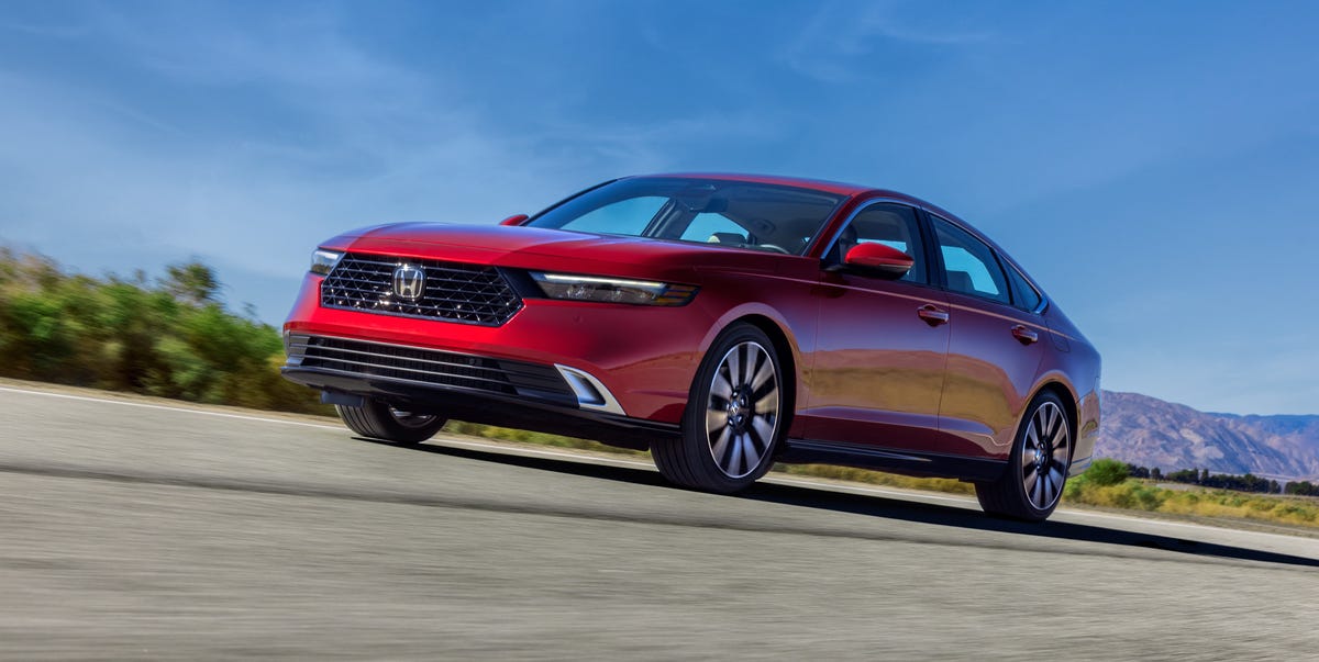 Winter Driving Safety: A Comprehensive Guide to Preparing Your Vehicle and Driving Safely in Winter Conditions